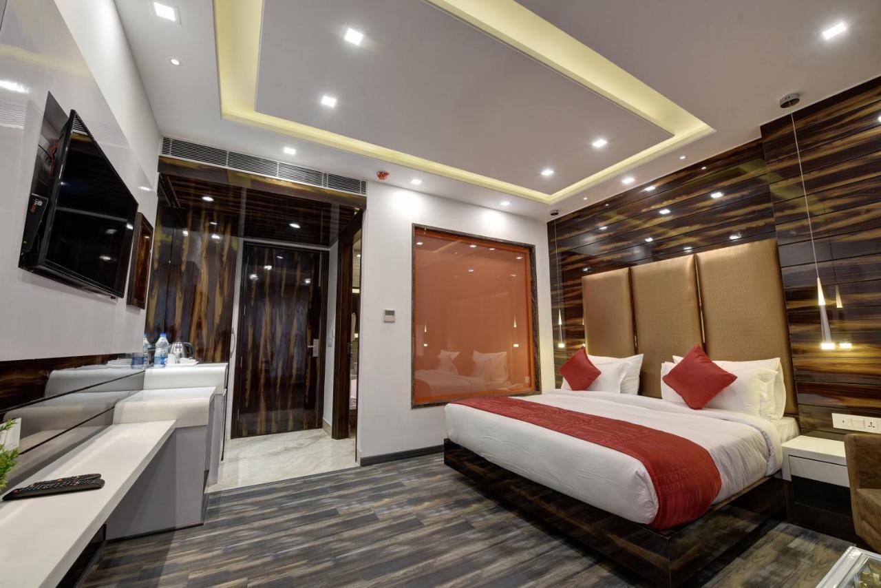 Golden Tree Hotell Noida Exteriör bild