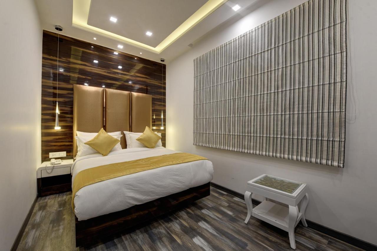 Golden Tree Hotell Noida Exteriör bild