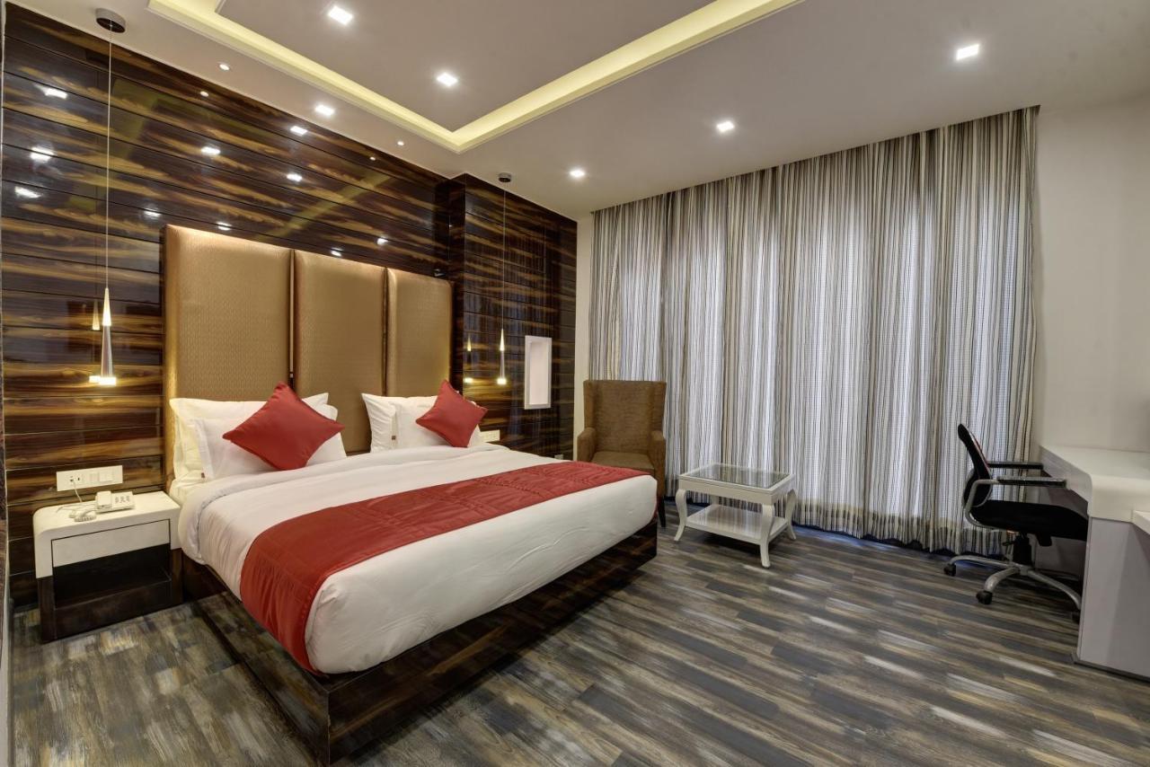 Golden Tree Hotell Noida Exteriör bild