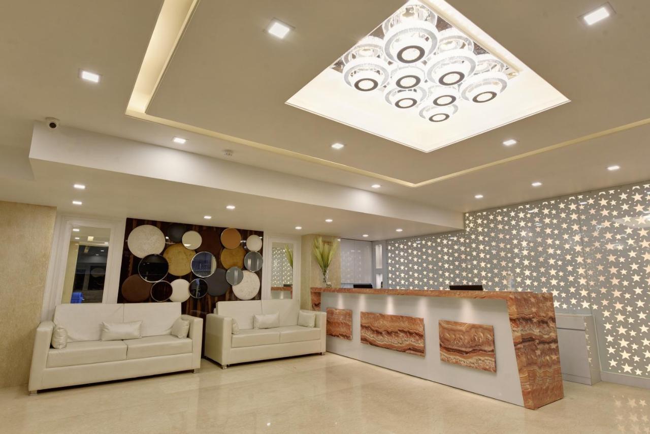 Golden Tree Hotell Noida Exteriör bild